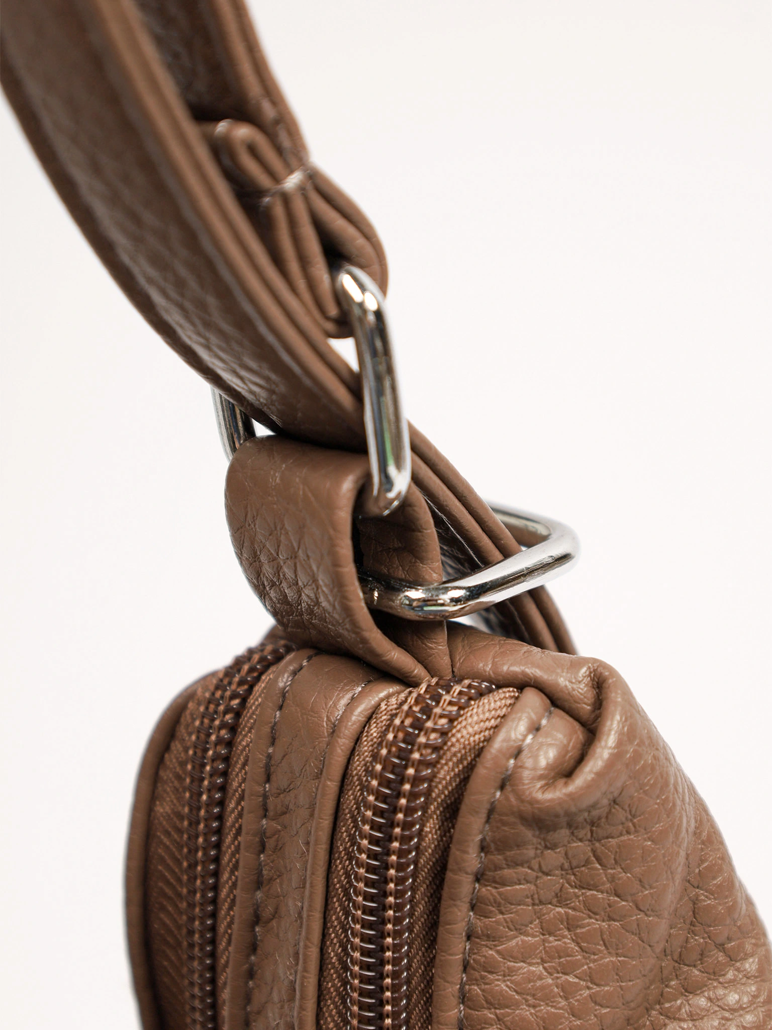 Сумка-шоппер с декоративными пуллерами со стразами в ассортименте